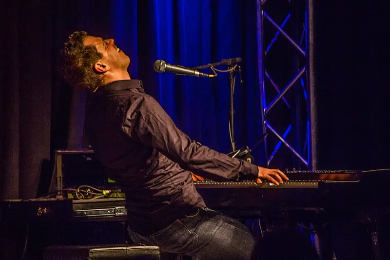 Nepo Fitz live: Ganz im Song.